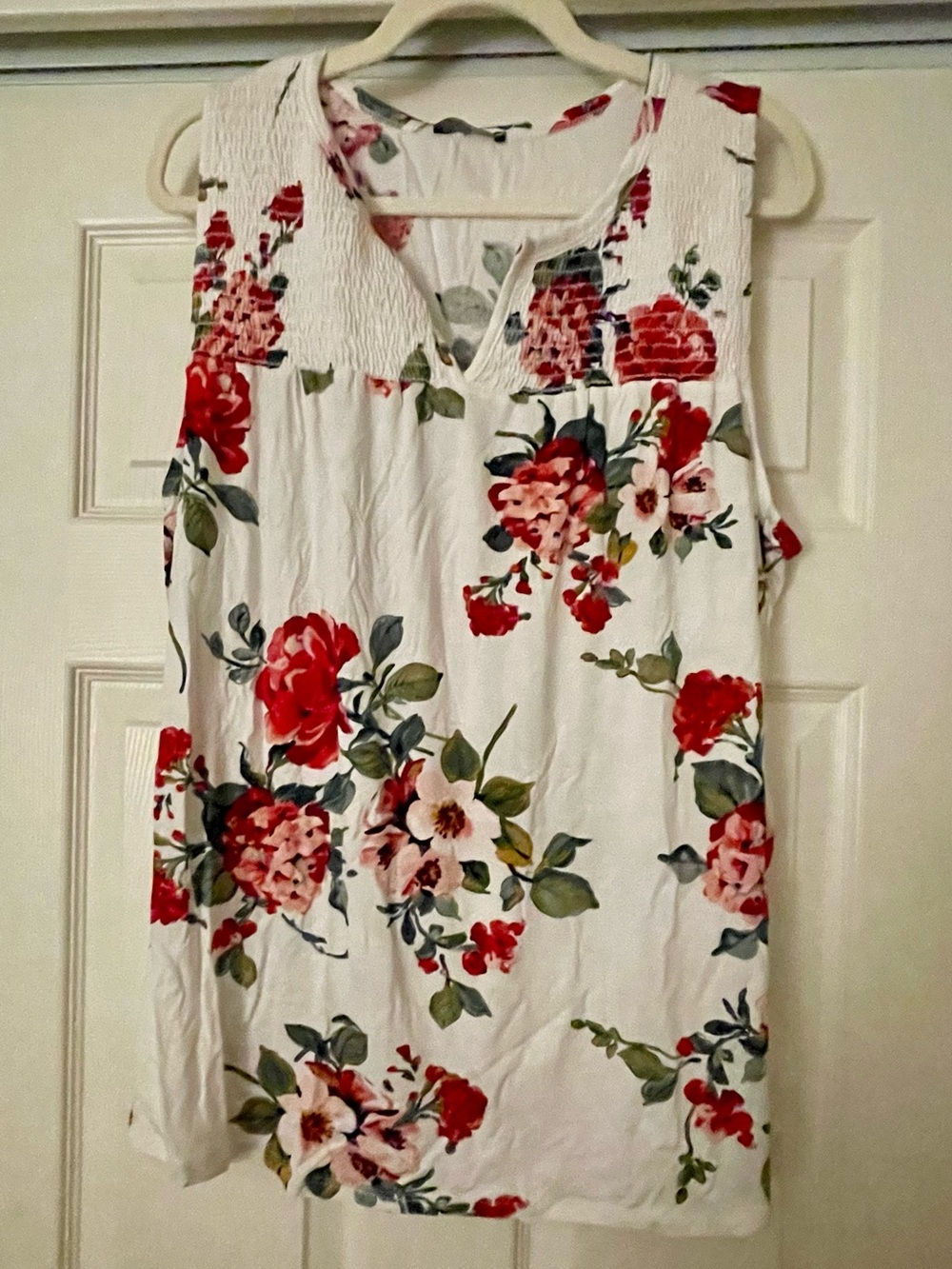Women’s Papermoon White Floral Sleeveless Tank Top with Red Roses